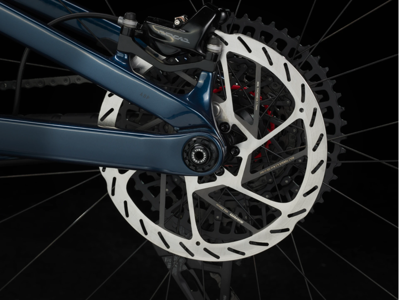 Fuel EXe 9.9 X0 AXS Electric Full Suspension Mountain Bike 2024 in Mulsanne Blue-6